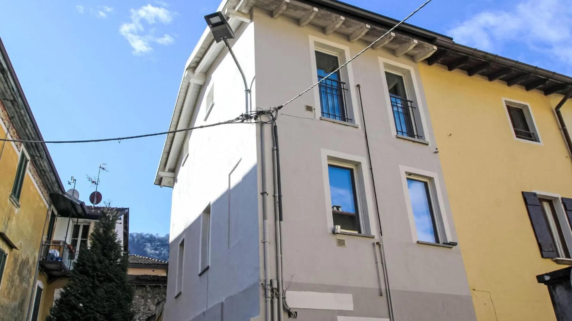 Apartment Casina Al Lago By Interhome Lavena Ponte Tresa Italië